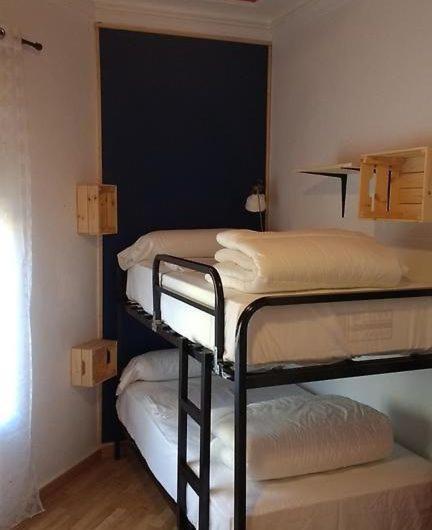 Az The Bridge Hostel - Coliving Сарагоса Екстер'єр фото