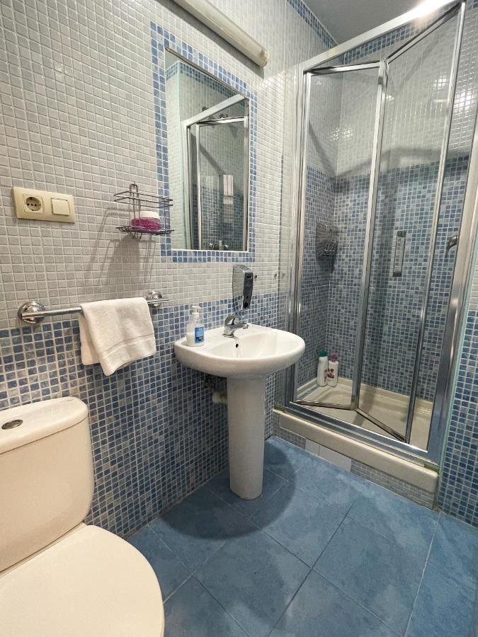 Az The Bridge Hostel - Coliving Сарагоса Екстер'єр фото