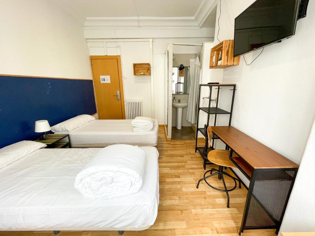 Az The Bridge Hostel - Coliving Сарагоса Екстер'єр фото
