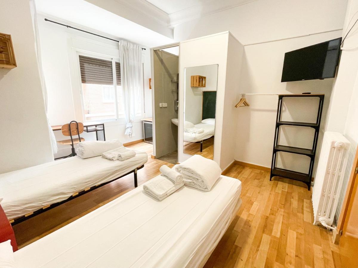 Az The Bridge Hostel - Coliving Сарагоса Екстер'єр фото